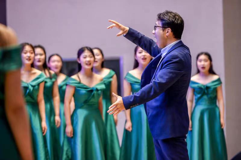 说明: https://jcdn.xhby.net/JHD/publish/20221206/1670306937526020860.jpg
